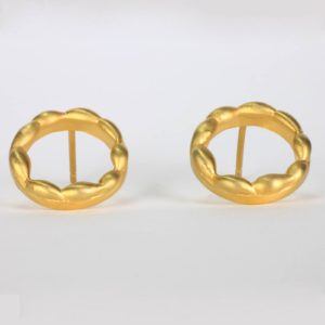 A new pair of circle 18k yellow gold earrings handcrafted with an 18 karat cascading metal detail. These designerearrings are handmade and sold on ezzykaia’s online jewelry store. This contemporary fine jewelry collection is made in New York City.